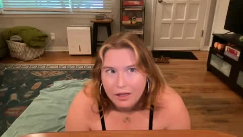 katiecopper27 online show from July 16, 10:38 pm
