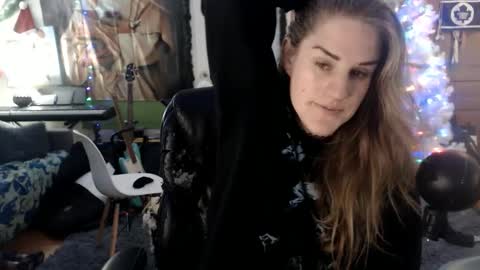 Katie online show from January 15, 8:09 am