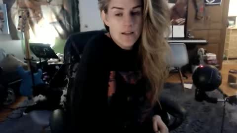 Katie online show from April 11, 5:45 am