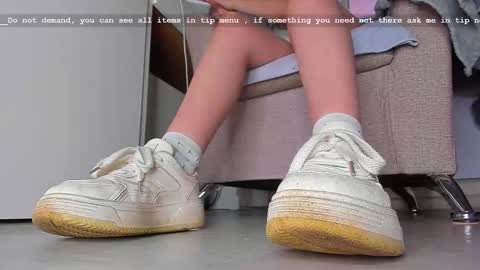 Snapshot of katiewoww chatting on September 15, 2:50 pm Miss Katie online show from September 15, 2:50 pm