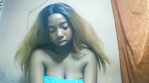 Snapshot of katissia9794 chatting on February 18, 10:28 pm katissia9794 online show from February 18, 10:28 pm