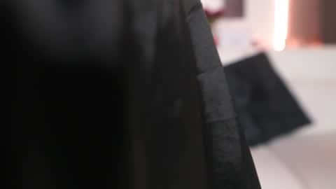 K A T L Y N  online show from February 9, 6:45 pm