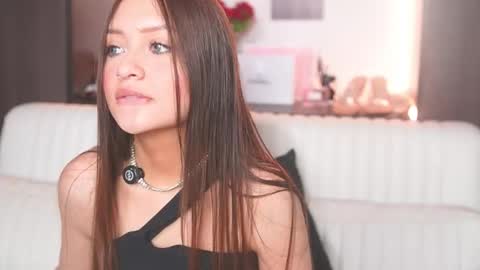 K A T L Y N  online show from March 25, 6:25 pm