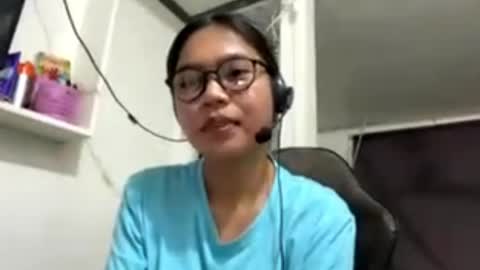 Snapshot of katlynpelyo chatting on June 2, 2:30 pm Lily online show from June 2, 2:30 pm