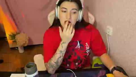   naked in pvt show 100 tk online show from December 3, 7:01 pm