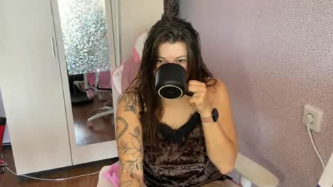   naked in pvt show 100 tk online show from April 16, 8:37 am