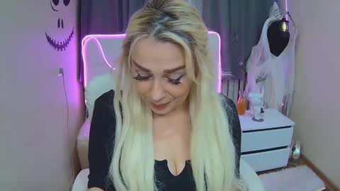 katrinacharm online show from October 11, 12:15 pm