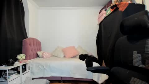 Katrin  online show from November 8, 1:44 pm