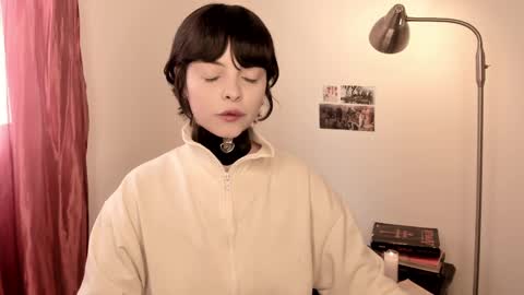 katsuro online show from March 7, 7:05 pm