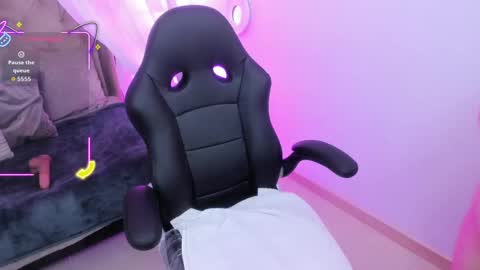 Snapshot of kattarina_ chatting on October 9, 1:20 pm kattarina_ online show from October 9, 1:20 pm
