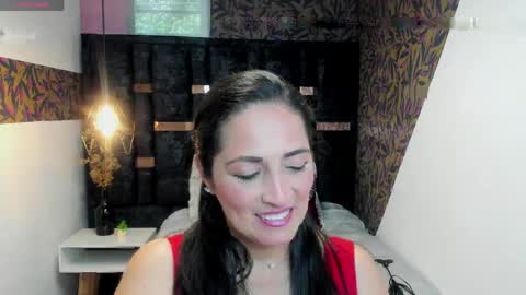 K A T T E  online show from May 5, 7:44 pm