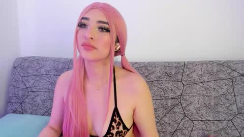 Kat  online show from March 3, 1:17 pm