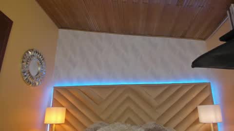 Snapshot of kattia_deluchi chatting on March 7, 7:52 am Katiia online show from March 7, 7:52 am