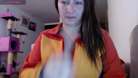 Snapshot of kattie_love chatting on November 11, 4:34 am kattie online show from November 11, 4:34 am