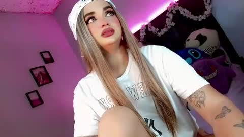 kattie_sweet_ online show from October 26, 1:00 am