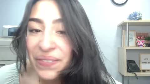 Snapshot of katty_love01 chatting on September 17, 3:35 pm katty_love01 online show from September 17, 3:35 pm