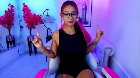 katty_rounds online show from November 11, 12:27 pm