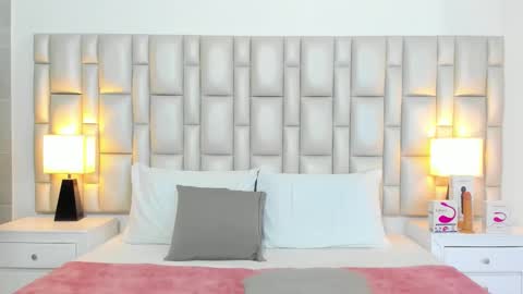 katy blonde girl and paola big boobs online show from March 25, 8:04 pm