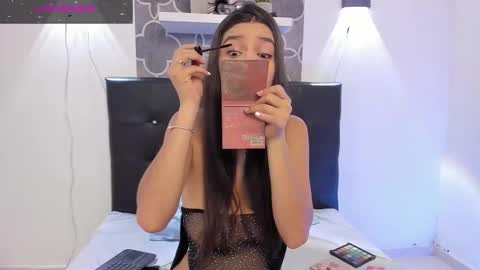 Snapshot of katy_babyg chatting on February 6, 12:19 pm Katy 3 online show from February 6, 12:19 pm