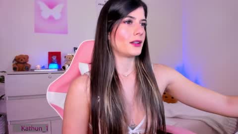 Snapshot of katy_hunny chatting on December 5, 4:23 pm Katy online show from December 5, 4:23 pm