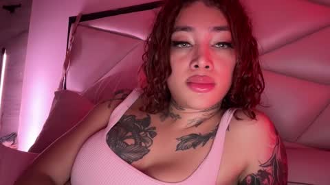 Snapshot of katy_monrroy chatting on October 29, 2:03 am Emily online show from October 29, 2:03 am