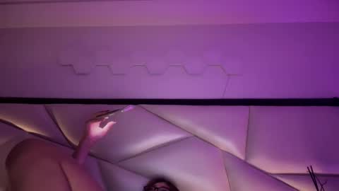 Snapshot of katy_monrroy chatting on November 26, 2:01 am Emily online show from November 26, 2:01 am