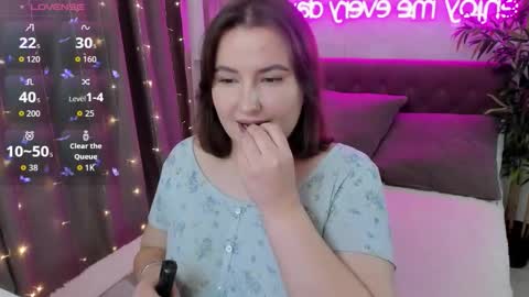 Kate online show from October 18, 5:21 am