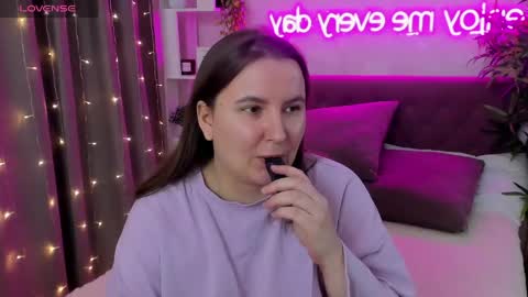 Kate online show from April 16, 6:25 am