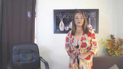 Mrs. Katie online show from January 13, 1:05 pm
