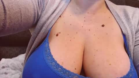 Katy online show from December 9, 6:12 am