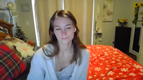 Snapshot of katynowhere chatting on December 6, 10:30 pm Katy online show from December 6, 10:30 pm