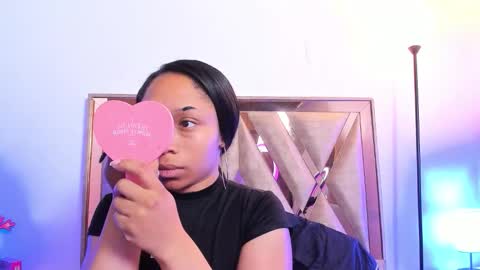 katyortiz online show from December 18, 11:38 am