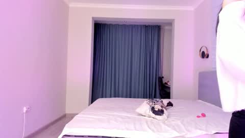 mai online show from December 19, 1:51 pm