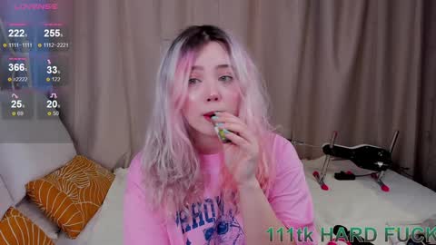 Snapshot of kawaii_yuki chatting on January 23, 8:46 am Yuki  online show from January 23, 8:46 am