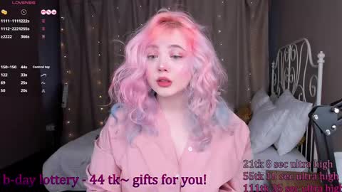 Snapshot of kawaii_yuki chatting on February 28, 8:53 am Yuki  online show from February 28, 8:53 am