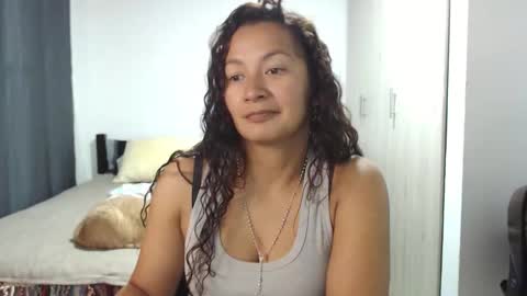 Snapshot of kawit1 chatting on November 19, 6:02 am Khawit online show from November 19, 6:02 am