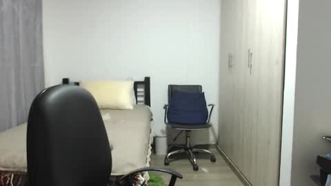 Snapshot of kawit1 chatting on November 20, 12:16 pm Khawit online show from November 20, 12:16 pm