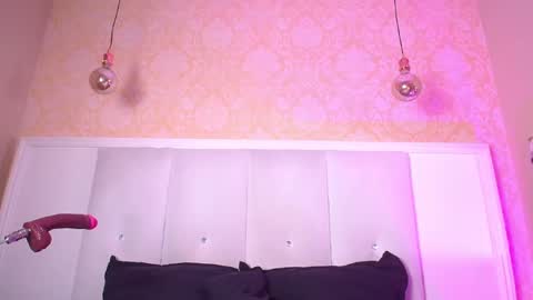 Susan online show from March 6, 8:16 pm