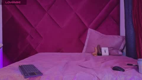 Cattleya stone online show from October 30, 7:32 am