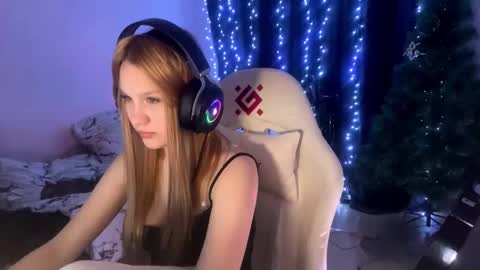 Snapshot of kayceefroehner chatting on February 12, 6:58 pm Amia online show from February 12, 6:58 pm