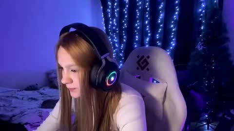 Snapshot of kayceefroehner chatting on February 13, 5:42 pm Amia online show from February 13, 5:42 pm