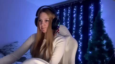 Snapshot of kayceefroehner chatting on February 21, 5:36 pm Amia online show from February 21, 5:36 pm