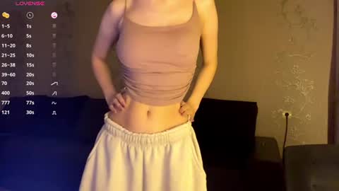 Snapshot of kayceefroehner chatting on July 18, 7:50 pm Amia online show from July 18, 7:50 pm