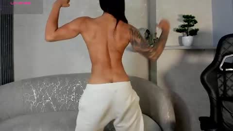 KAYLA BATISTA online show from July 15, 8:25 pm