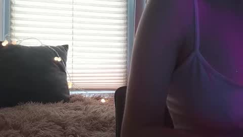 Snapshot of kayla_martin chatting on September 18, 12:18 pm Kayla online show from September 18, 12:18 pm