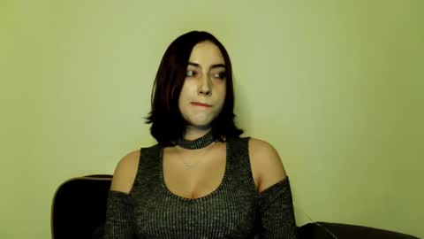 kayla online show from December 16, 7:19 pm