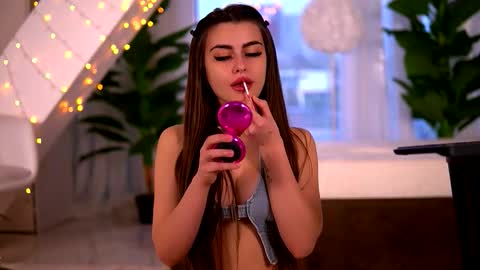 kaylabray online show from February 24, 5:27 am