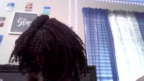 Snapshot of kaylag_rain chatting on November 1, 5:37 pm kaylag_rain online show from November 1, 5:37 pm