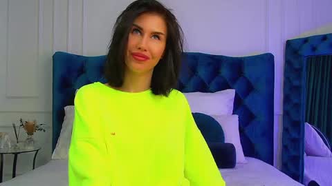 Snapshot of kaylamous chatting on May 5, 6:43 am Kayla online show from May 5, 6:43 am