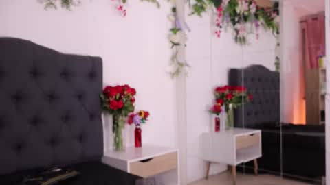 kaylee_lee online show from February 13, 4:41 am